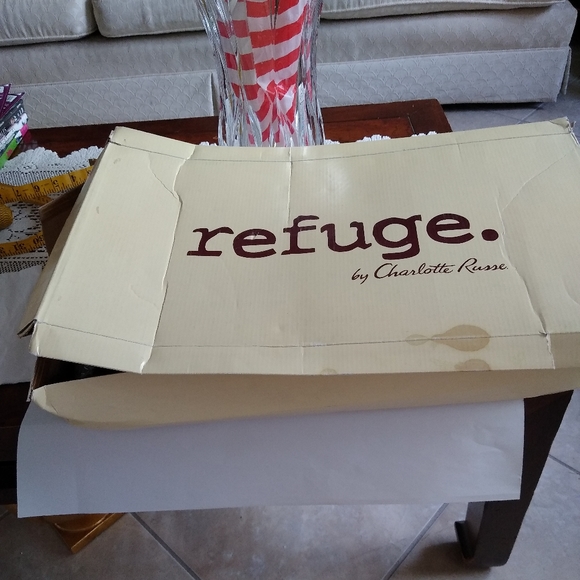 Refuge  ( By Charlotte Russe ) Boots - Picture 8 of 8